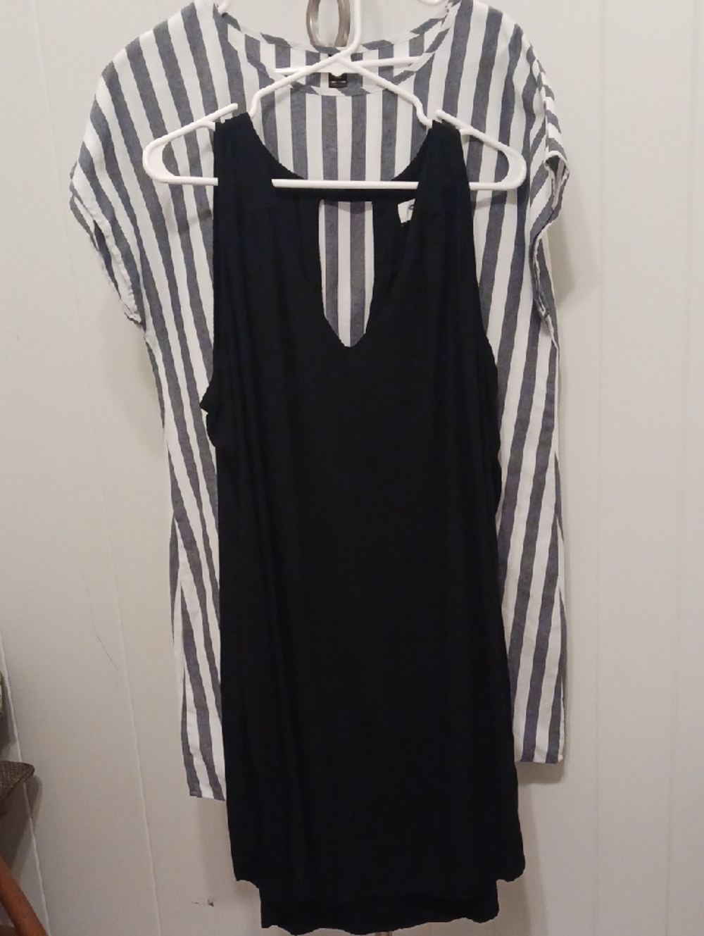 Set of 2 Women's Mini Dresses perfect for Summer, Size 1X